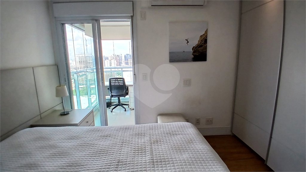 Apartamento à venda com 3 suítes em Jardim Fonte do Morumbi, São Paulo, SP