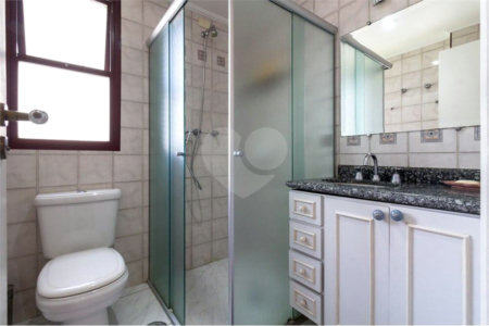 Apartamento à venda com 3 quartos, sendo 1 suíte, em Vila Hamburguesa, São Paulo, SP