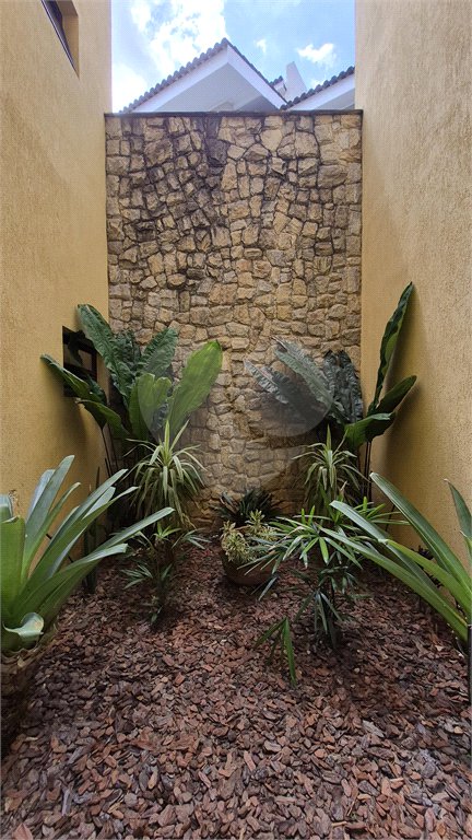 Sobrado à venda com 3 suítes em Jardim Franca, São Paulo, SP