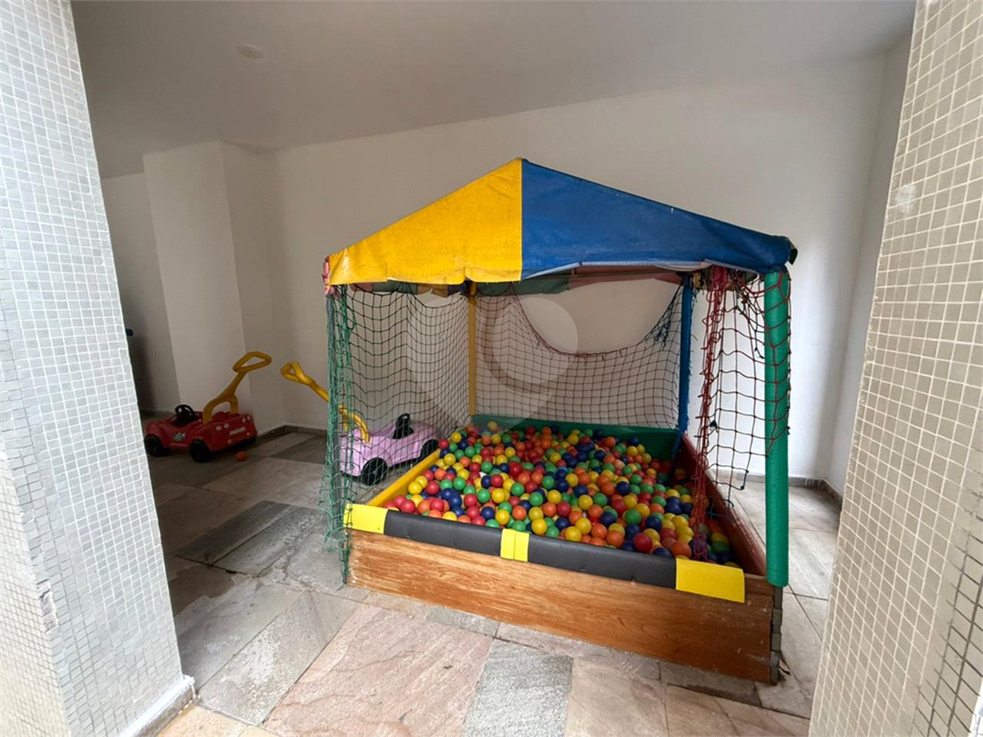 Apartamento à venda com 3 quartos, sendo 1 suíte, em Jardim Paulista, São Paulo, SP