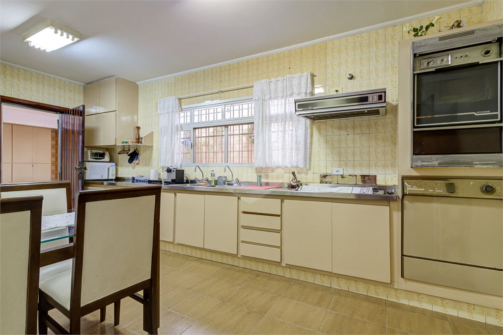 Casa à venda com 3 quartos, sendo 1 suíte, em Santo Amaro, São Paulo, SP