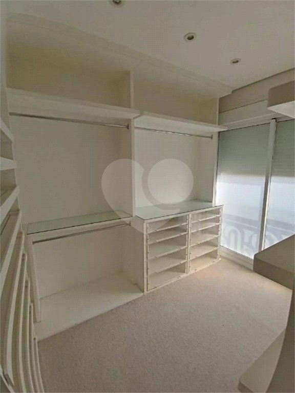 Casa à venda com 3 suítes no condomínio Solares Vila Europa, São Paulo - SP