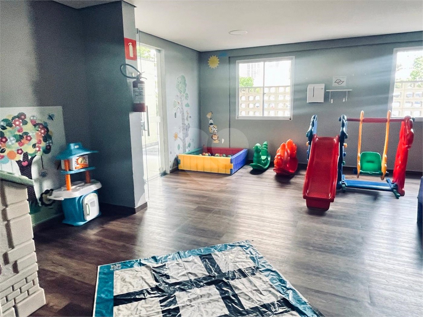 Apartamento à venda com 2 quartos em Parque Maria Domitila, São Paulo, SP