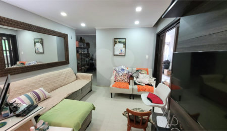 Casa de Vila à venda com 3 quartos, sendo 2 suítes,  em Jardim Marajoara, São Paulo, SP