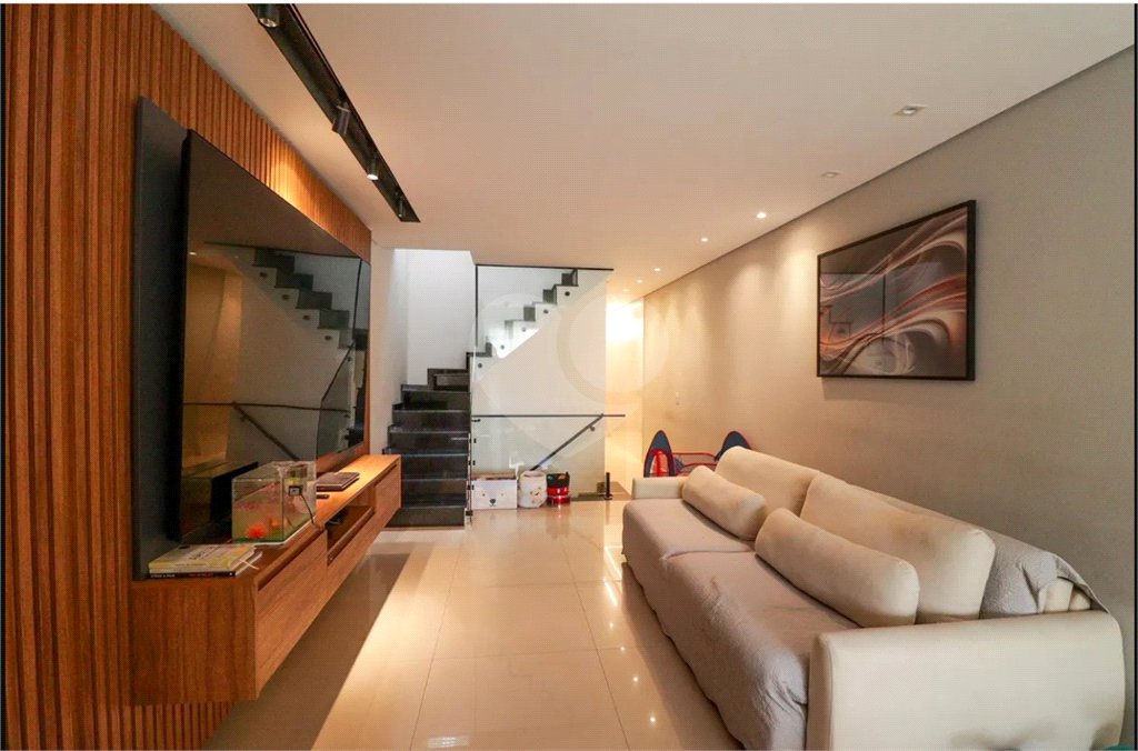 Casa à venda com 3 quartos, sendo 1 suíte, no condomínio Smile View, São Paulo - SP
