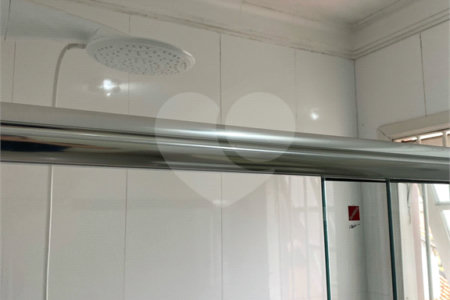Casa à venda com 4 quartos, sendo 2 suítes, em Cambuci, São Paulo, SP