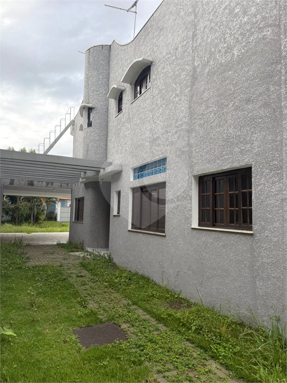 Casa à venda com 3 quartos, sendo 1 suíte, em Chácara Primavera, Suzano, SP