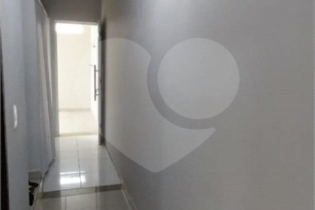Sobrado à venda com 3 quartos, sendo 1 suíte,  em Jardim Regis, São Paulo, SP