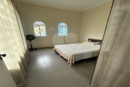 Sítio à venda com 5 quartos, sendo 2 suítes,  em Marmeleiro, São Roque, SP