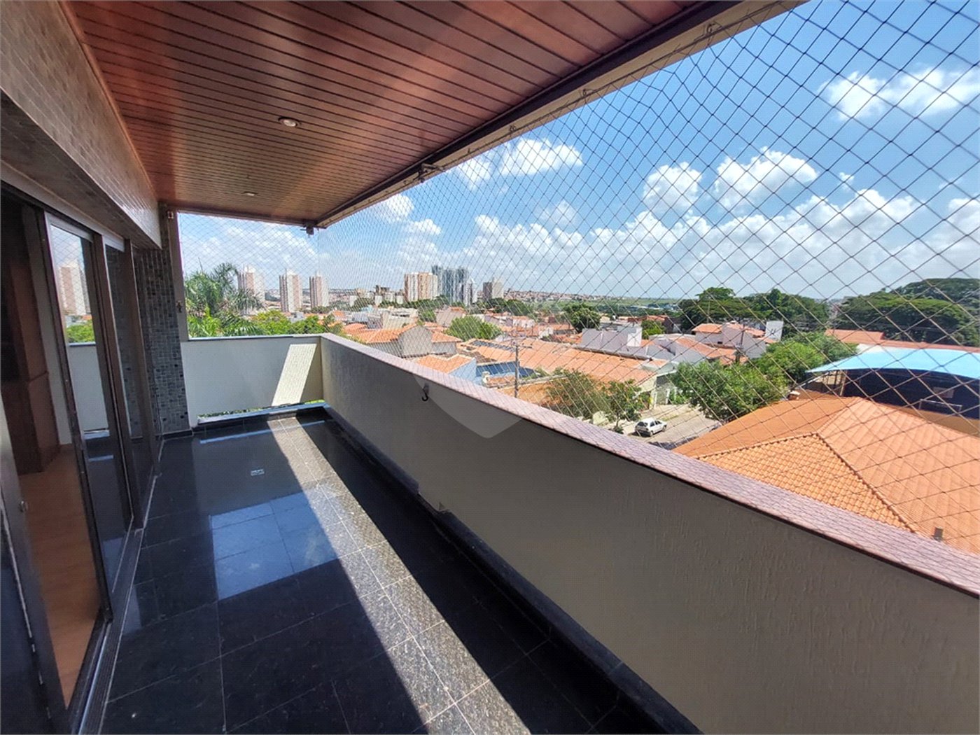 Apartamento para alugar com 3 quartos, sendo 1 suíte,  no Centro, Indaiatuba, SP