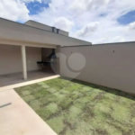 Casa Térrea à venda com 3 suítes em Jardim do Lago, Atibaia, SP