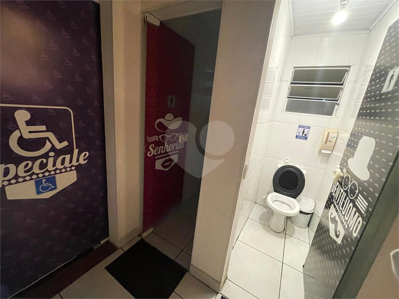 Sobrado à venda com 2 quartos, sendo 1 suíte, em Estância Balneária Hawai, Caraguatatuba, SP