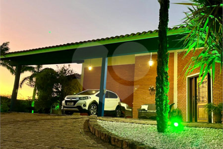 Casa à venda com 4 suítes no condomínio Residencial Vale das Laranjeiras, Indaiatuba - SP