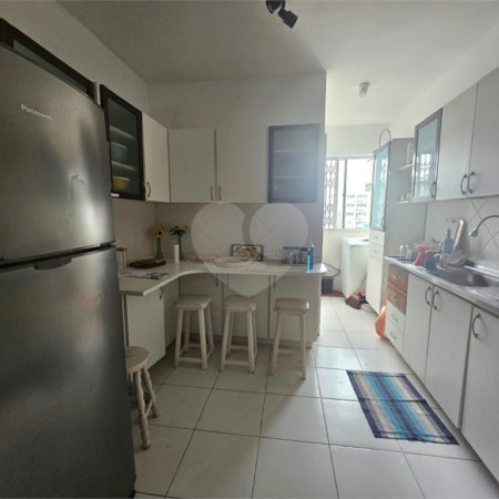 Cobertura à venda com 3 quartos, sendo 1 suíte,  no Centro, Cabo Frio, RJ