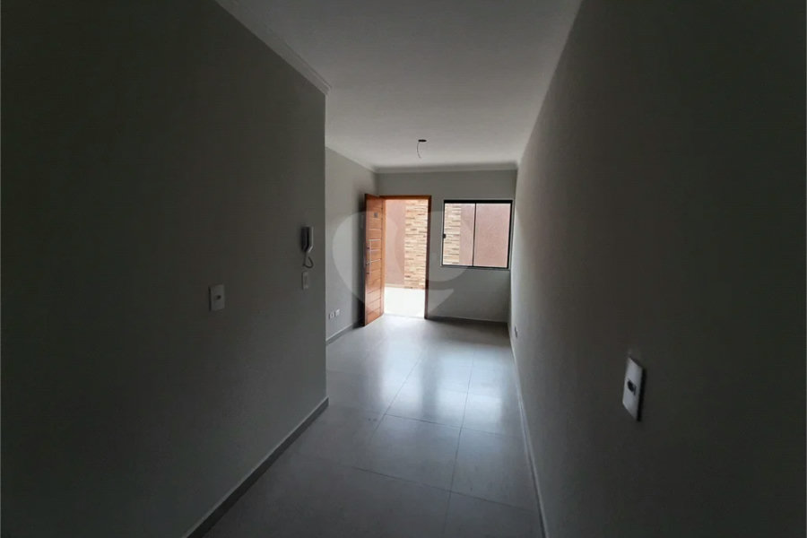 Apartamento com 37m2, 2 quartos, banheiro, sala, cozinha, quintal, SEM vaga de garagem