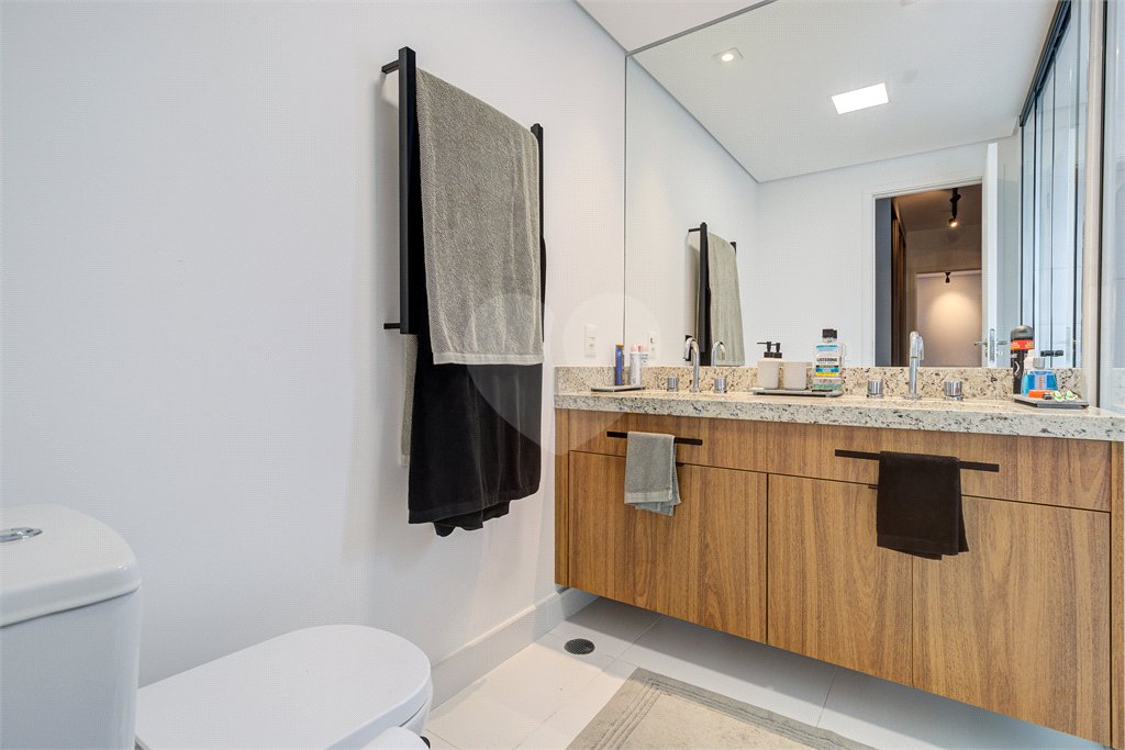 Apartamento à venda com 3 suítes em Brooklin, São Paulo, SP