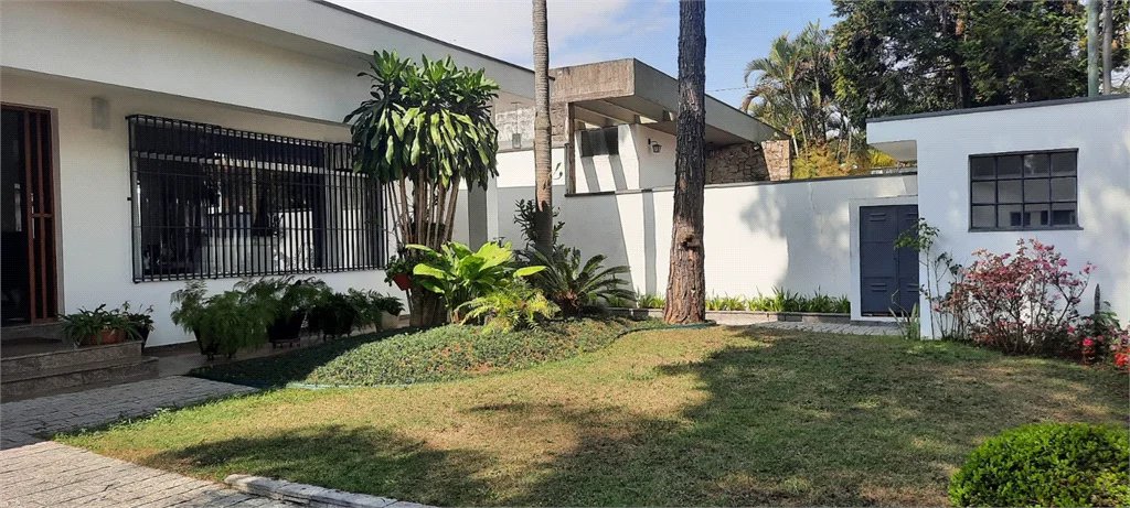 Casa à venda ou para alugar com 3 suítes em Alto da Lapa, São Paulo, SP