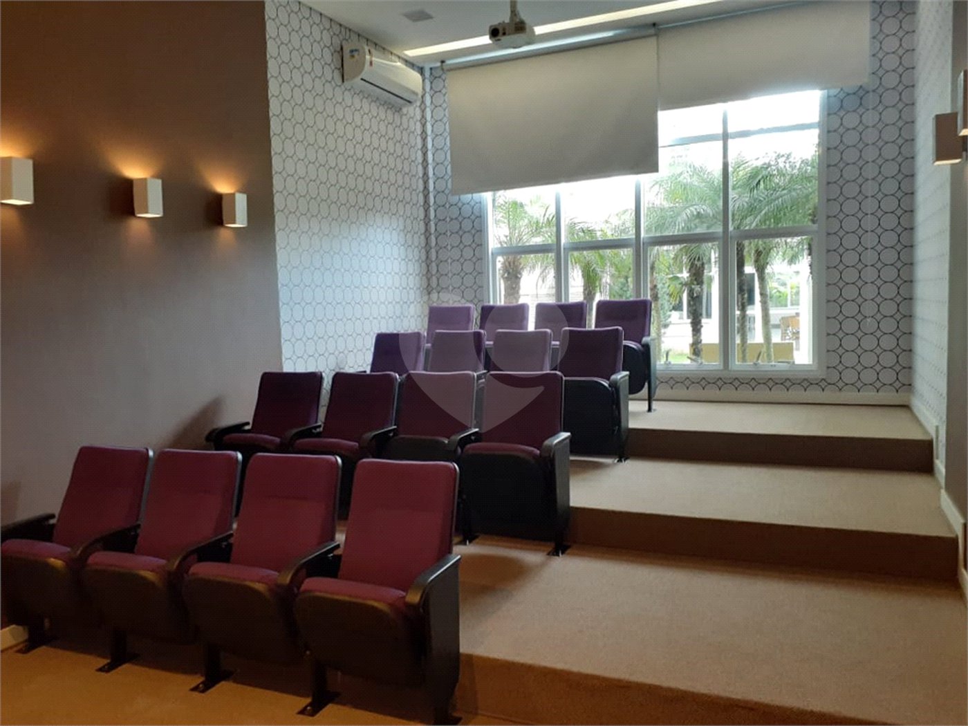 Apartamento à venda com 2 quartos, sendo 1 suíte,  em Vila Leonor, São Paulo, SP