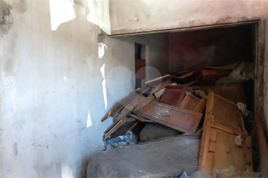 Terreno à venda com 8 quartos, sendo 2 suítes, em Santana, São Paulo, SP