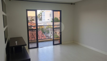 Apartamento à venda com 3 quartos, sendo 1 suíte,  em Vila Oliveira, Mogi das Cruzes, SP