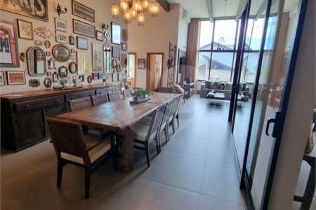 Casa à venda com 3 suítes no condomínio Campo de Toscana, Vinhedo - SP