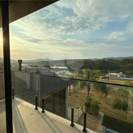 Casa Térrea à venda ou para alugar com 3 suítes em Jardim Leonor, Itatiba, SP