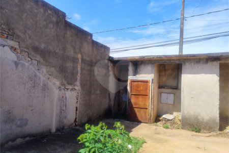 Casa à venda com 2 quartos em Jardim Adalberto Frederico de Oliveira Roxo I, Araraquara, SP