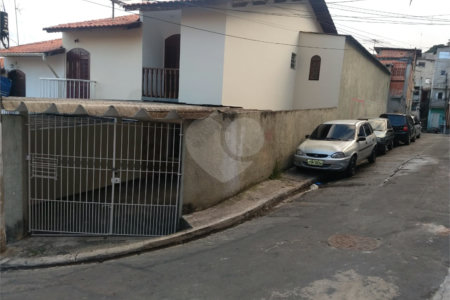 Sobrado à venda com 3 quartos, sendo 1 suíte, em Parque Ramos Freitas, São Paulo, SP