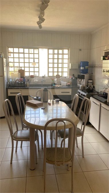 Chácara à venda com 3 quartos, sendo 1 suíte, em Loteamento Village, Serra Negra, SP