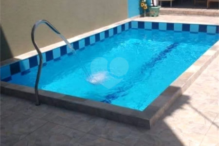Casa à venda com 2 suítes no condomínio Residencial Rubi, Mogi das Cruzes - SP