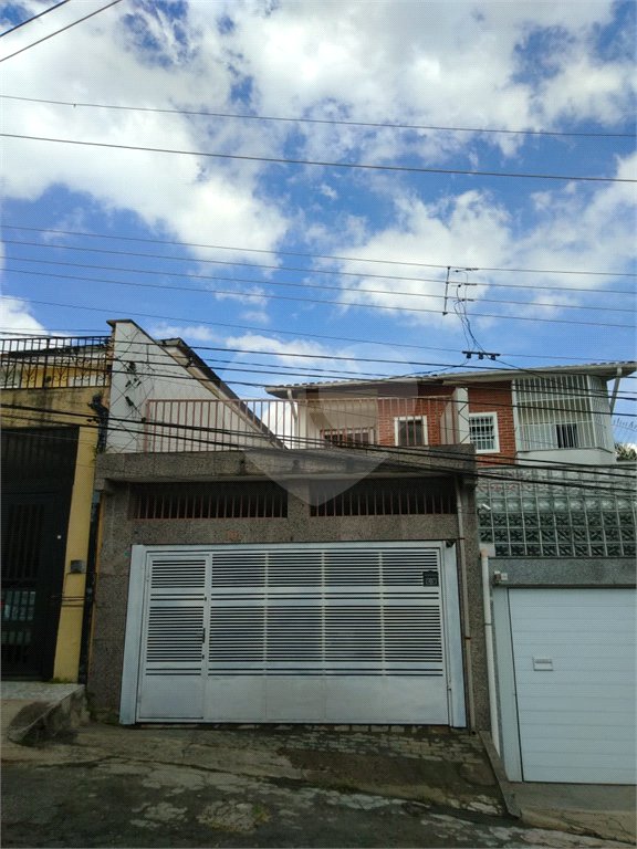 Sobrado à venda com 3 quartos, sendo 1 suíte, em Chora Menino, São Paulo, SP