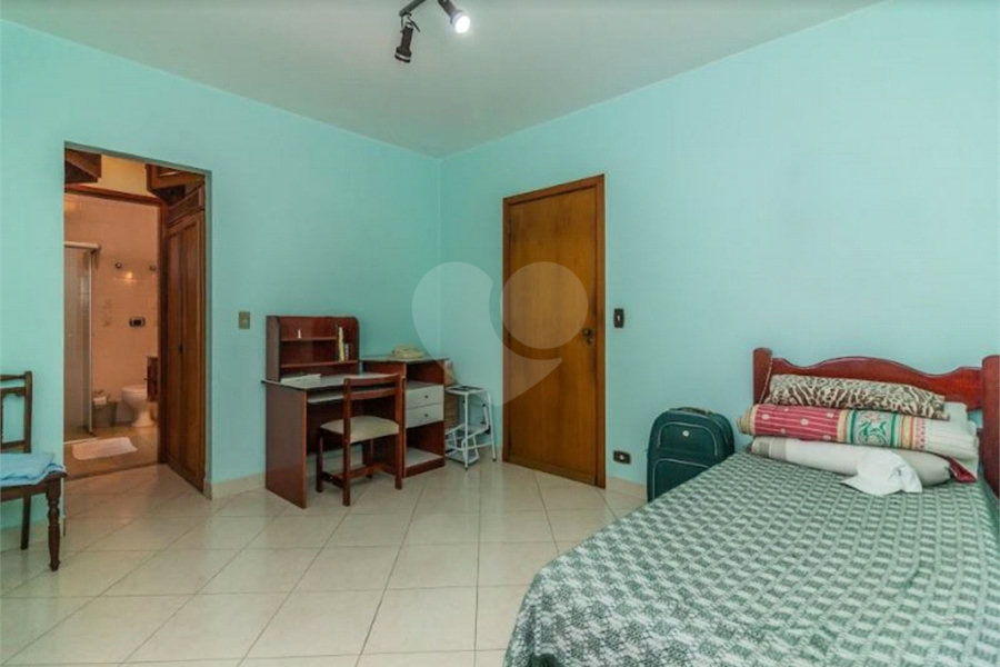 Casa à venda com 3 suítes em Horto, São Paulo, SP