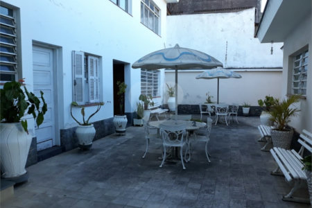 Casa à venda com 4 quartos, sendo 2 suítes, em Vila Paulicéia, São Paulo, SP