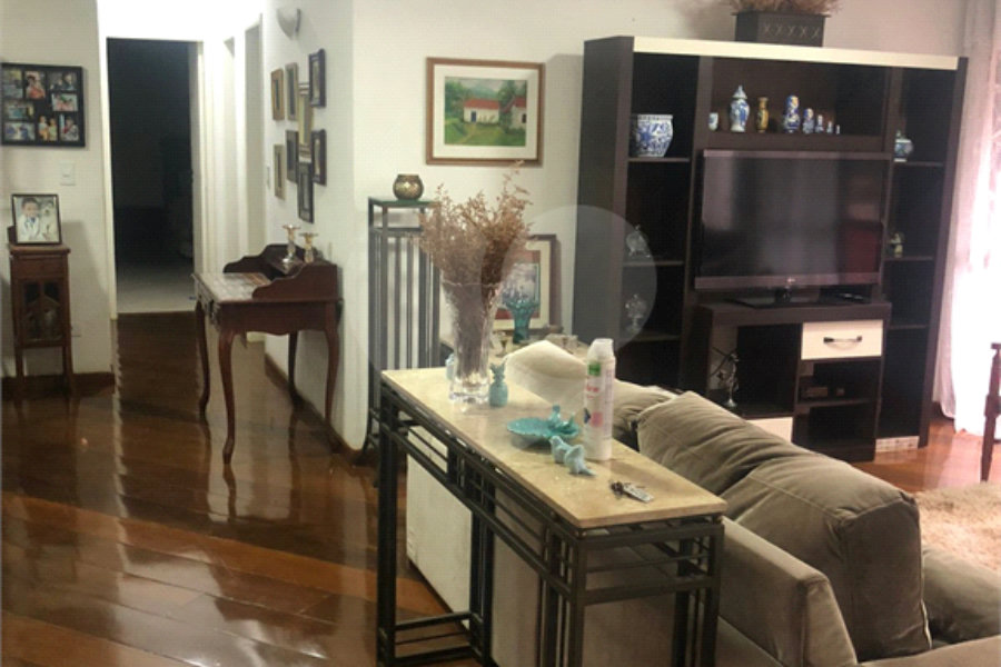 Apartamento à venda com 3 quartos, sendo 1 suíte, em Saúde, São Paulo, SP