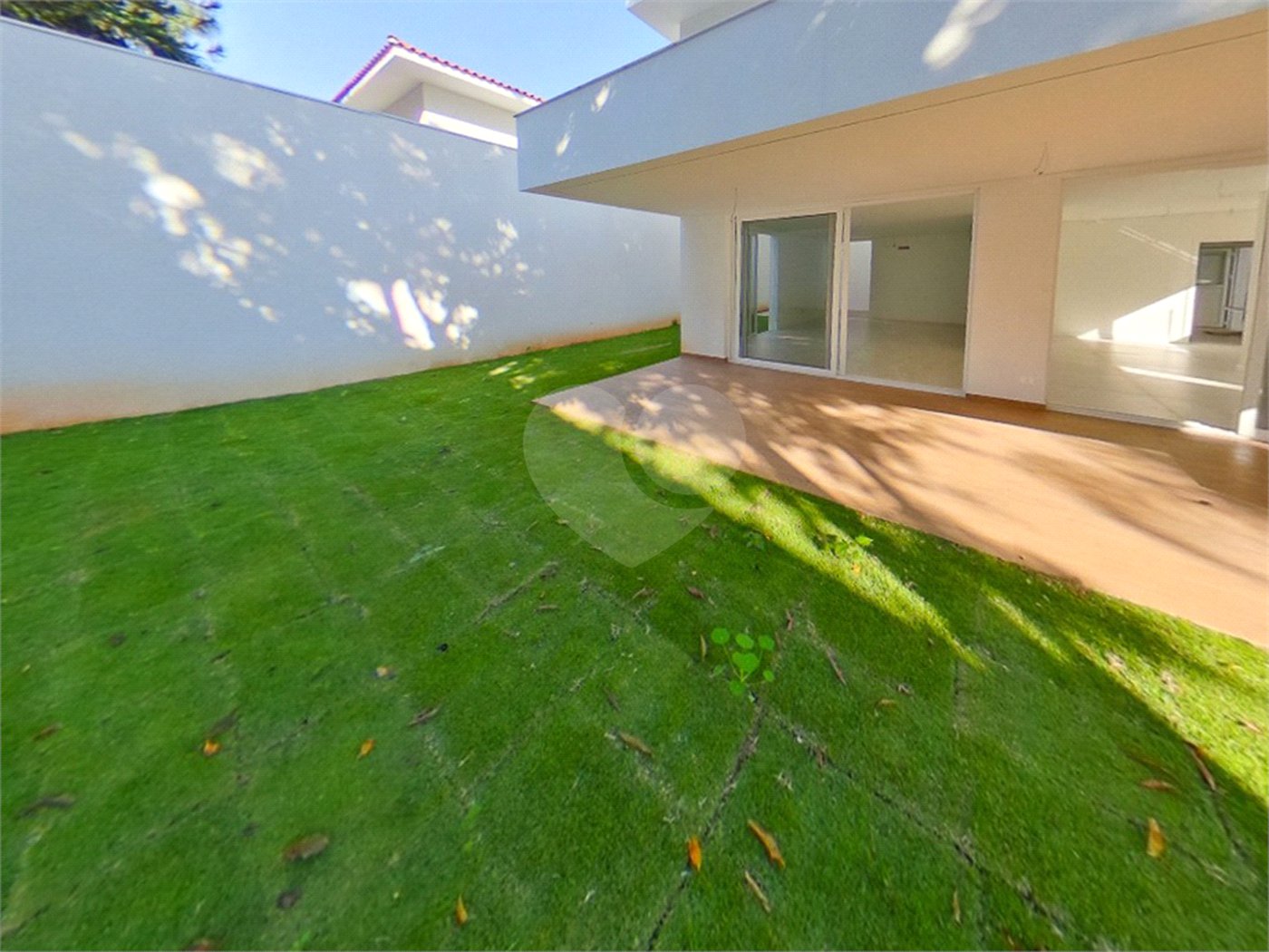 Casa à venda com 4 quartos, sendo 3 suítes,  em Jardim Marajoara, São Paulo, SP