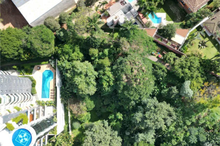 Terreno à venda em Paraisópolis, São Paulo, SP