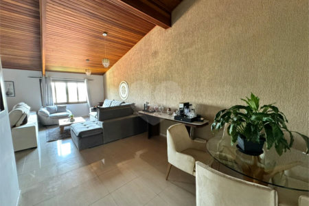 Casa à venda com 3 quartos, sendo 1 suíte, no condomínio Residencial Jardim das Flores 1510, Cotia - SP