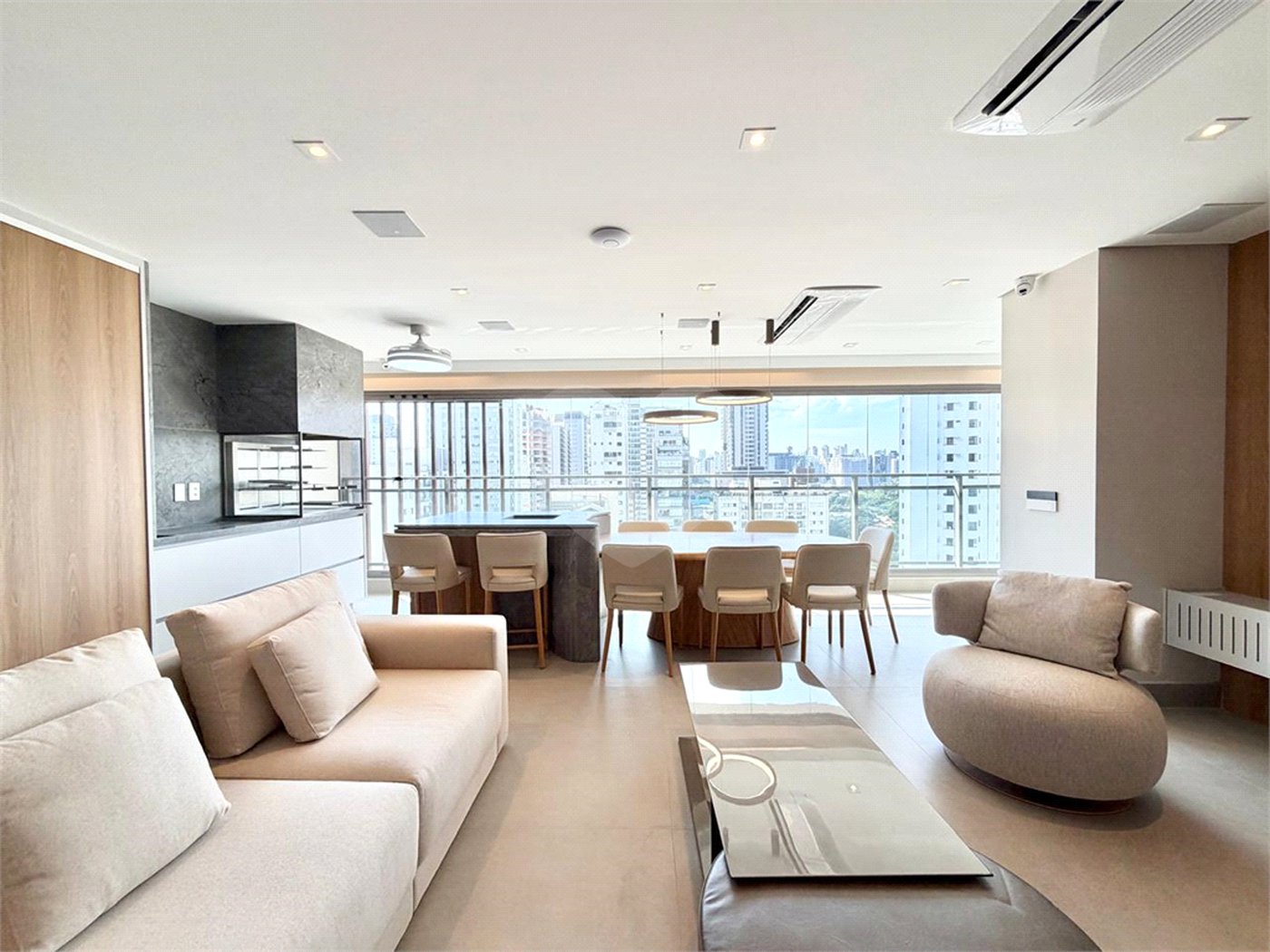 Apartamento à venda com 3 suítes em Campo Belo, São Paulo, SP
