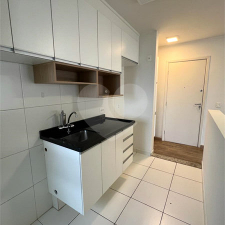 Apartamento à venda com 3 quartos, sendo 1 suíte,  em Parque Reboucas, São Paulo, SP