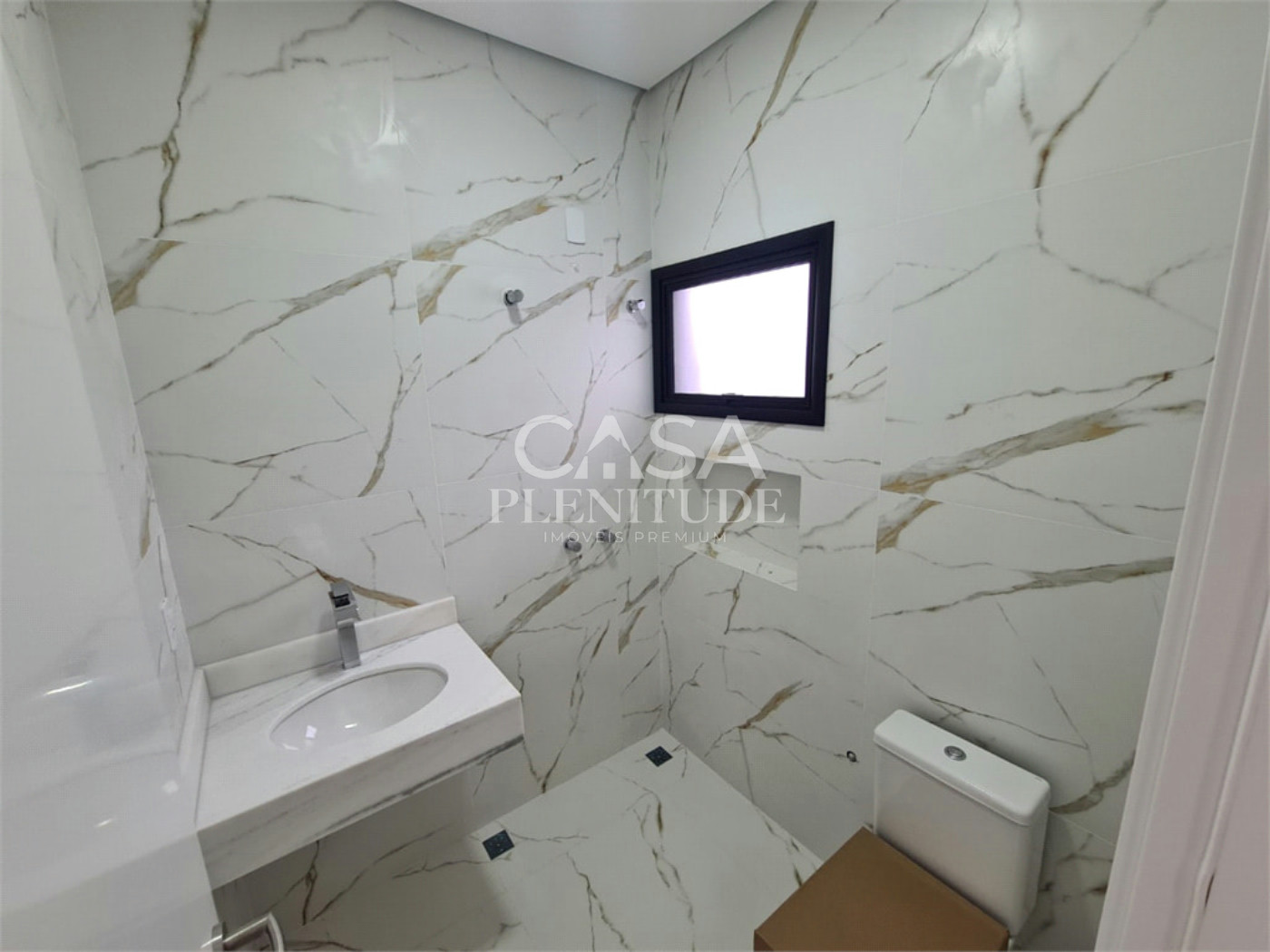 Casa em condomínio à venda com 3 suítes, em Wanel Ville, Sorocaba, SP