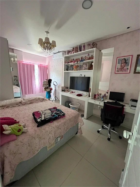 Casa à venda com 6 quartos, sendo 1 suíte,  no Centro, Balsas, MA