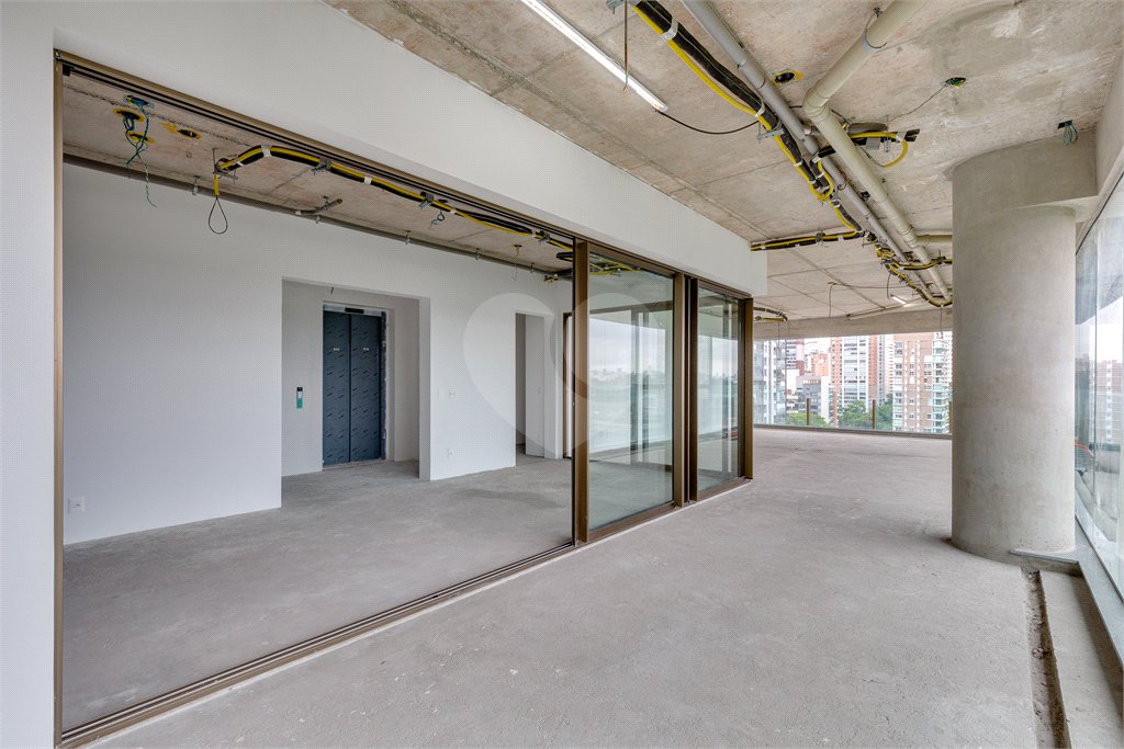 Apartamento à venda com 4 suítes em Moema, São Paulo, SP