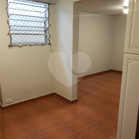 Sobrado à venda com 3 quartos, sendo 1 suíte, em Jardim Helga, São Paulo, SP