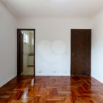 Sobrado à venda com 4 quartos, sendo 2 suítes, em Alto de Pinheiros, São Paulo, SP