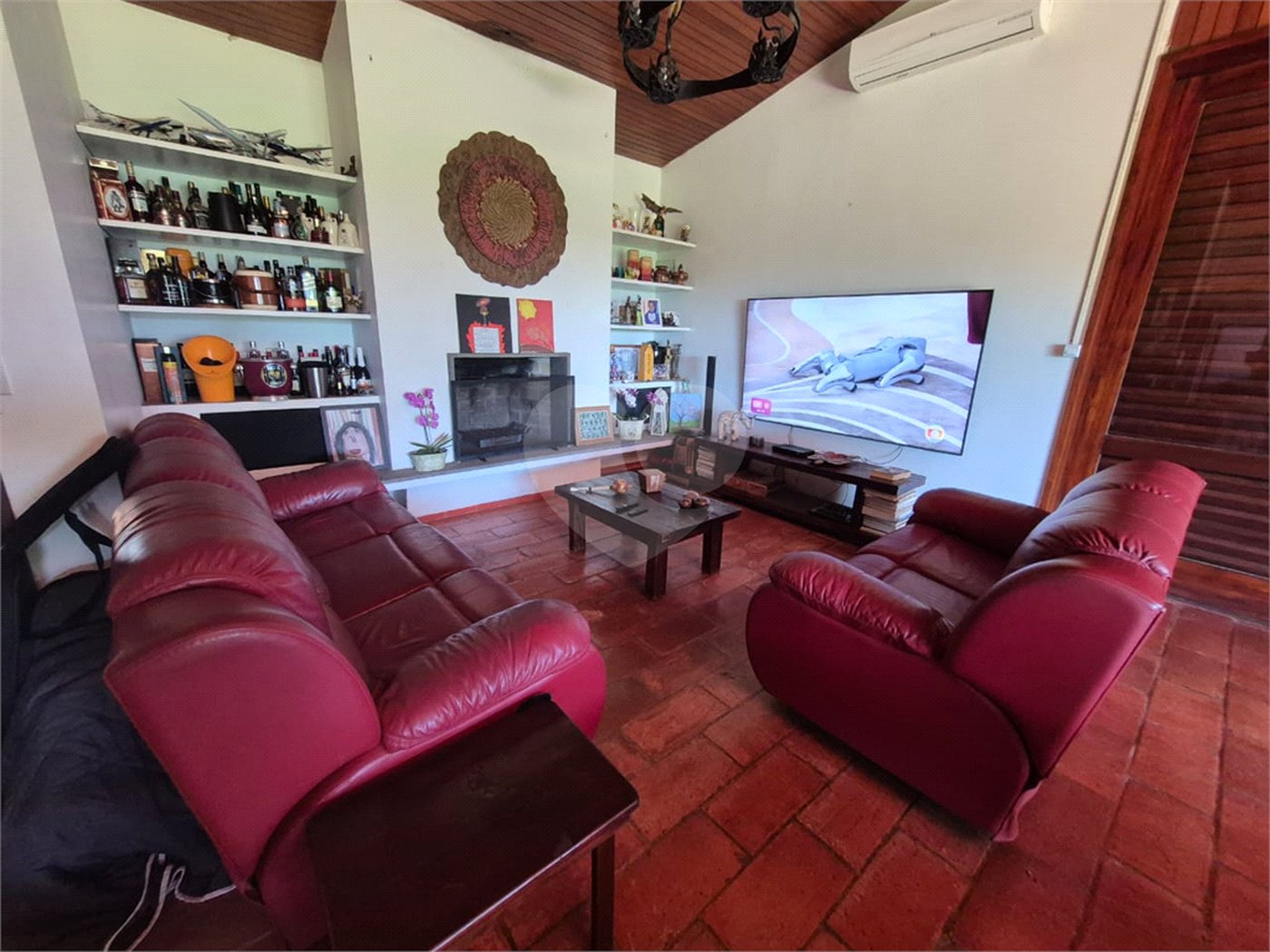 Casa Térrea à venda com 4 quartos, sendo 2 suítes, em Roseira, Mairiporã, SP