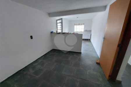 Casa à venda com 2 quartos, sendo 1 suíte, em Vila Barão, Sorocaba, SP