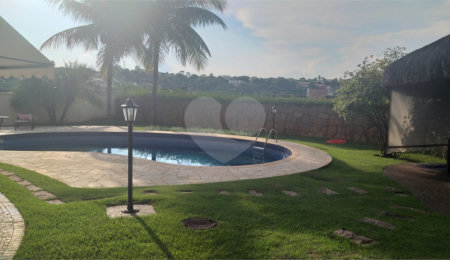 Casa à venda com 5 quartos, sendo 2 suítes,  no condomínio Vinhas da Vista Alegre - Lado Sede, Vinhedo - SP
