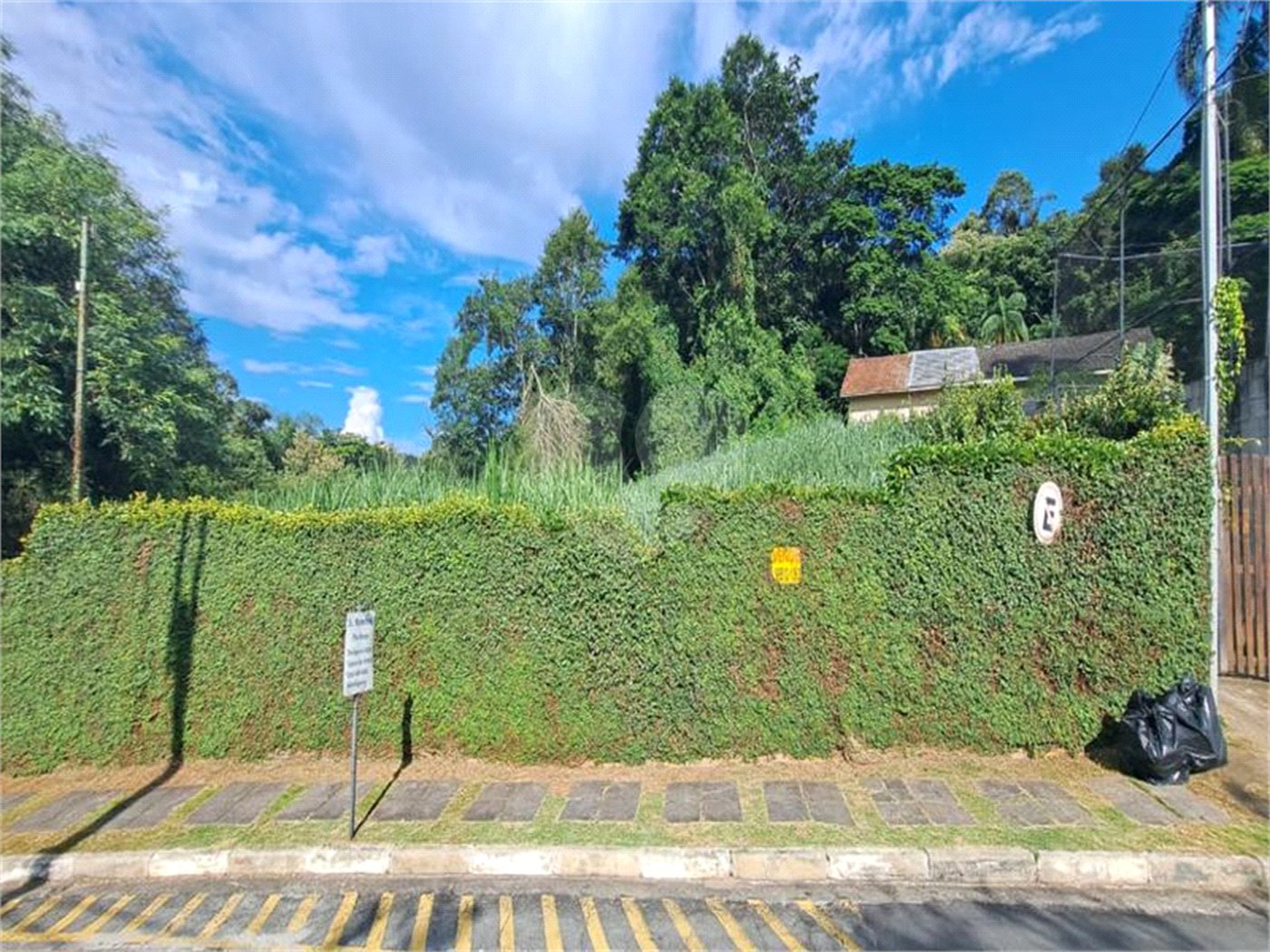 Terreno à venda em Horto, São Paulo, SP