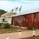 Casa à venda com 3 quartos, sendo 1 suíte,  no condomínio Residencial Club Entresseras, Santa Isabel - SP
