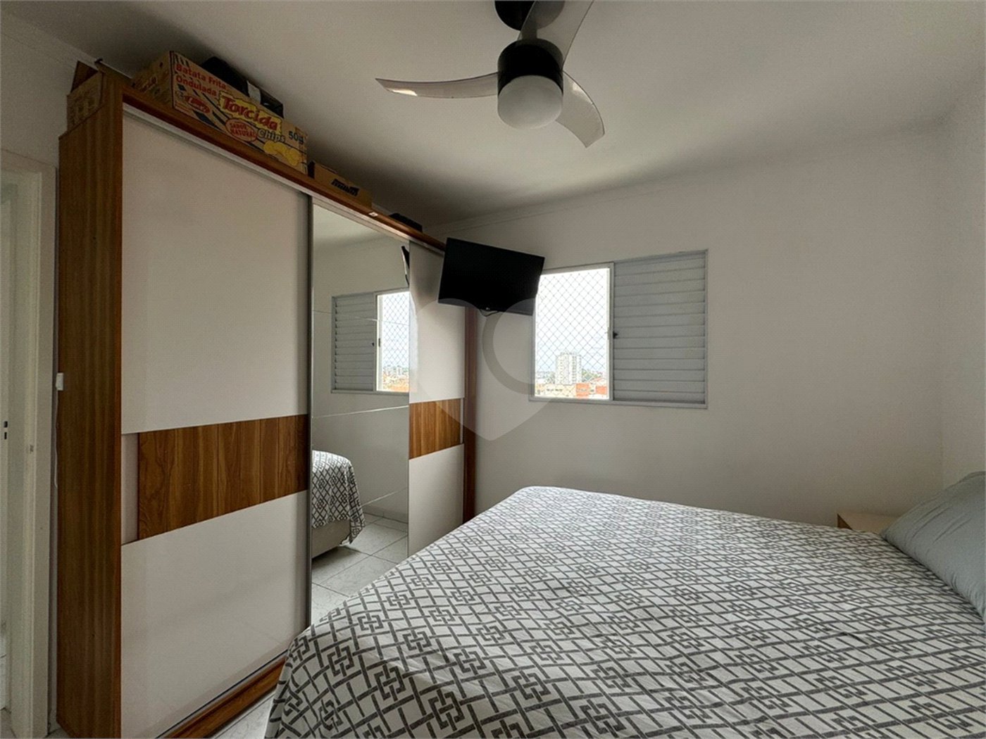 Apartamento à venda com 2 quartos, sendo 1 suíte, em Vila Haro, Sorocaba, SP